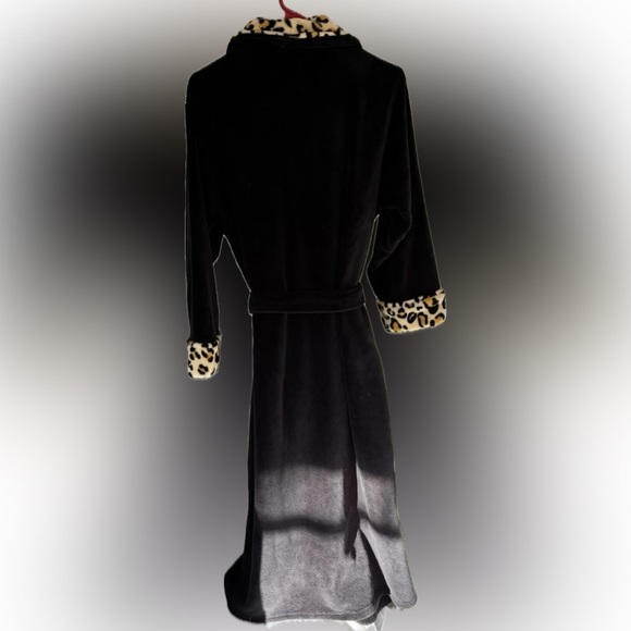 Catalog Favorites Leopard Print Robe – Soft Cozy Lounge Robe - Picture 2 of 3